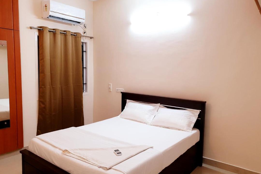 Photo of Bedroom in Mylapore Tiruvallikk