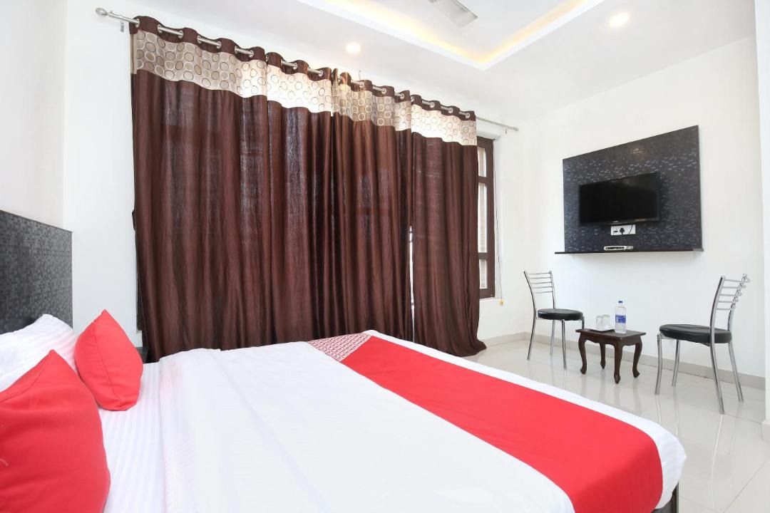 Photo of Bedroom in Sector 45