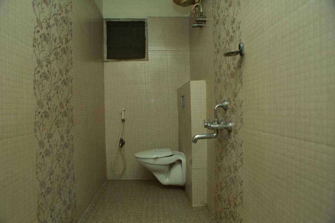 Photo of Bathroom in Periamet
