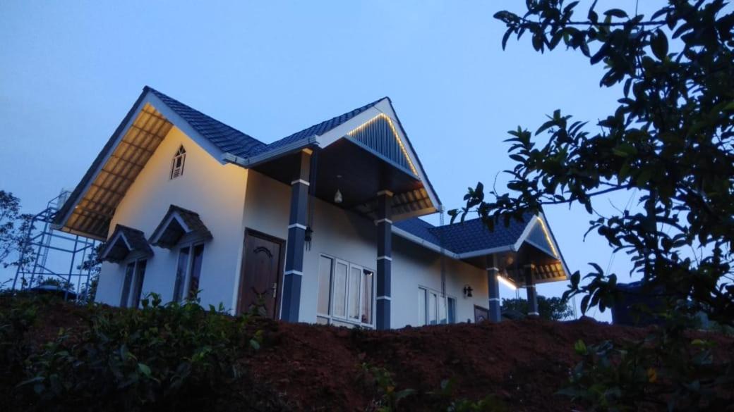 Photo of Buildings in Vagamon