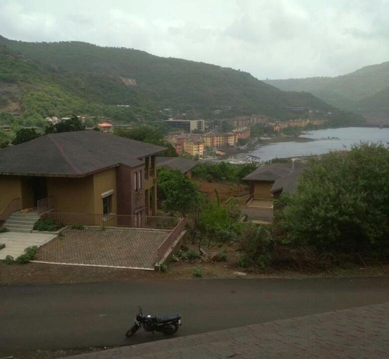 Photo of Buildings in Lavasa