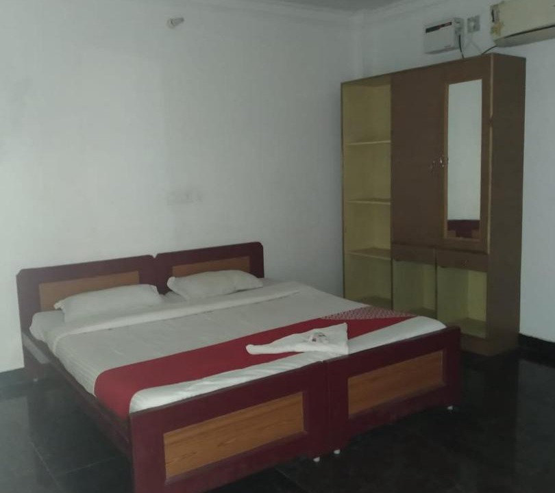 Photo of Bedroom in Mahabalipuram Beach