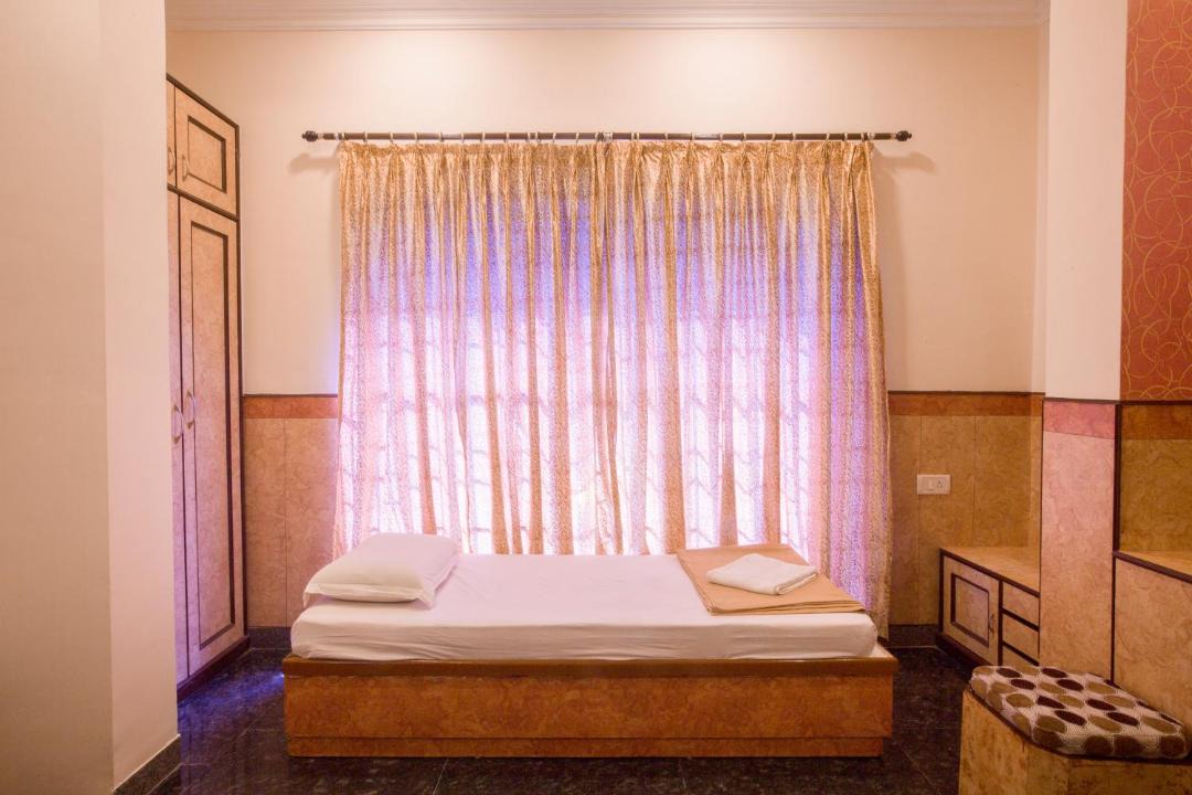 Photo of Bedroom in Parthasarathy Puram