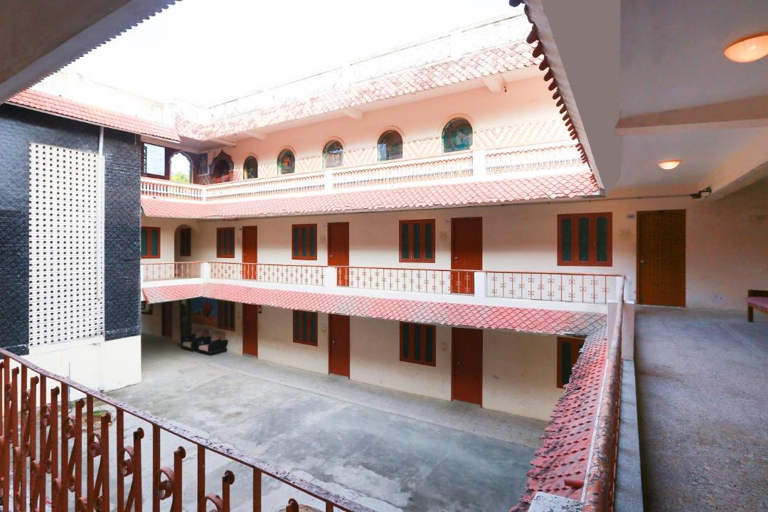 Photo of Buildings in Mahabalipuram Beach