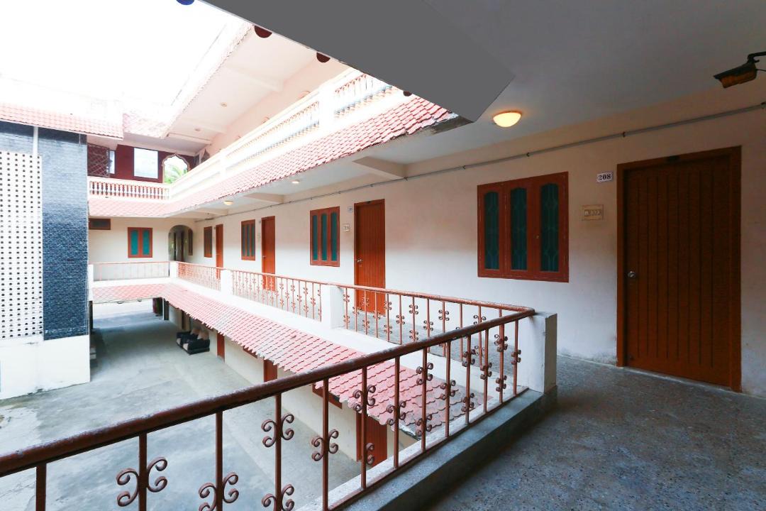 Photo of Buildings in Mahabalipuram Beach