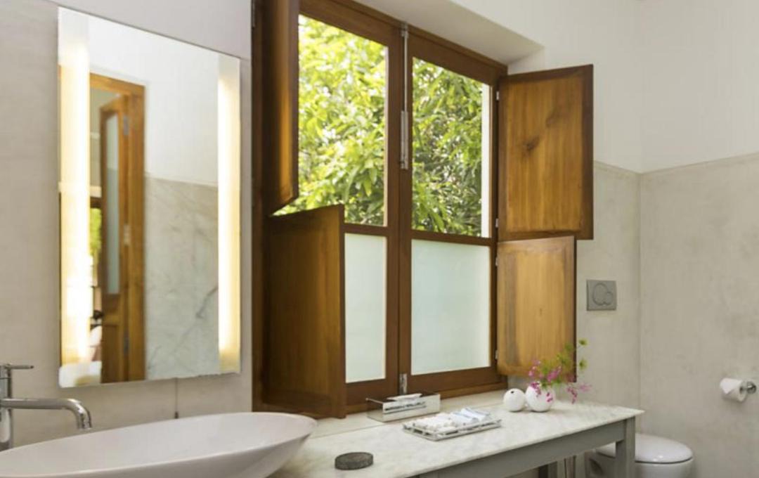 Photo of Bathroom in White Town