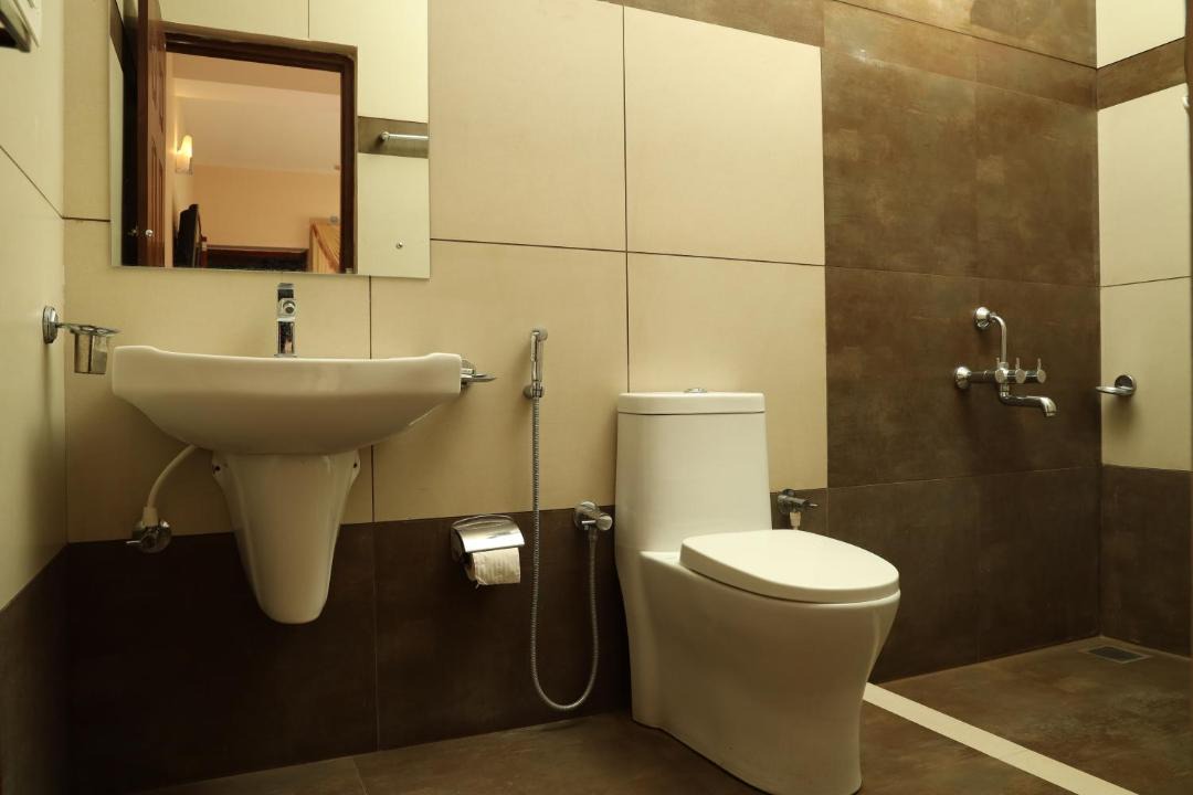 Photo of Bathroom in Naduvattam