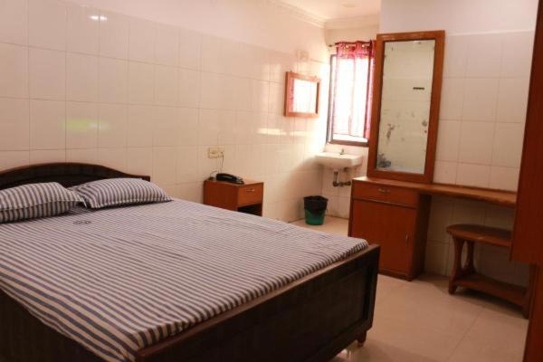 Photo of Bedroom in Triplicane