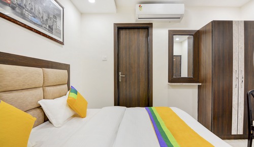 Economy Room