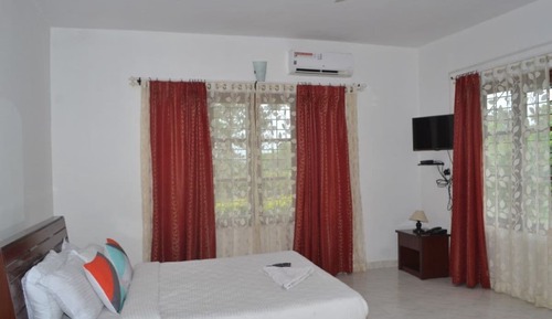 WHITE HOUSE 4 BHK
