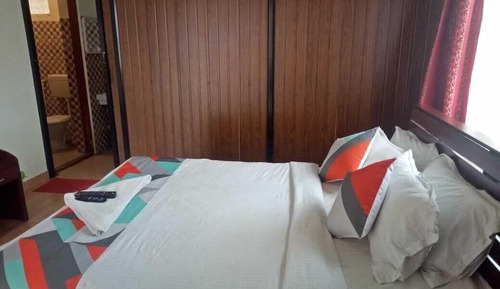 MOUNTAIN VIEW 3 BHK
