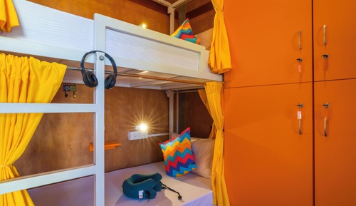 Bed in 12 Bed Mixed AC Dormitory Room with Ensuite Bathroom