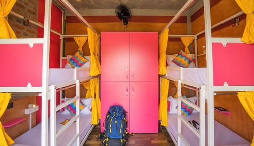 Bed in 4 Bed Female Only AC Dormitory Room with Ensuite Bathroom