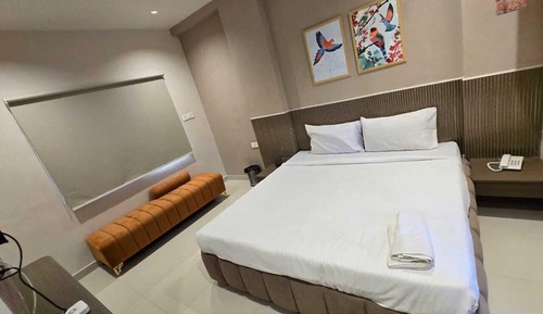 Deluxe Double Room, City View