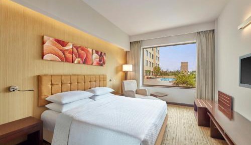 650 sqft Bedroom Apartment with Kitchenette (Complimentary Lounge Access with 2 IMFL drinks & snack buffet during 1800 to 2000 hrs)