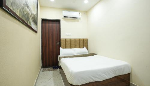Room #1457686505