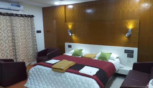 Deluxe Double or Twin Room with Balcony