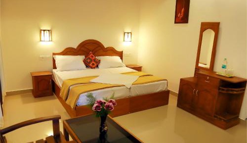 Deluxe Double Room (2 Adults + 1 Child)