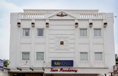Gandhipuram Hotel | FabHotel Sam Residency Gandhipuram