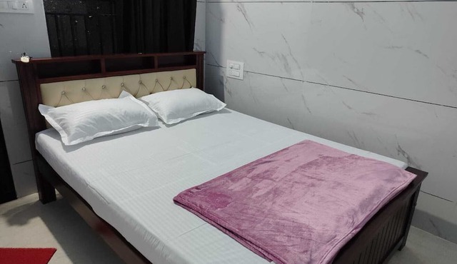 Pranav Deluxe Stay