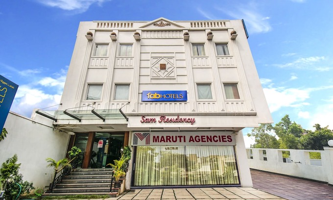 Gandhipuram Hotel | FabHotel Sam Residency Gandhipuram